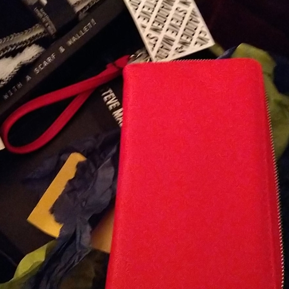 (B2) ❗FINAL Steve Madden scarf and wallet set - Picture 4 of 5